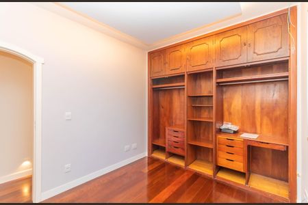 Apartamento à venda com 268m², 4 quartos e 4 vagas