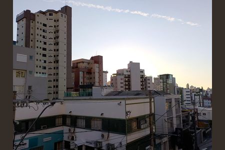 Apartamento à venda com 117m², 4 quartos e 1 vaga