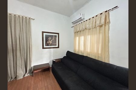Sala de casa para alugar com 1 quarto, 65m² em Bento Ribeiro, Rio de Janeiro