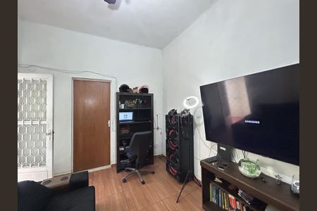 Sala de casa para alugar com 1 quarto, 65m² em Bento Ribeiro, Rio de Janeiro