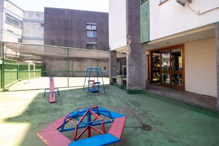 Apartamento à venda com 60m², 2 quartos e 2 vagas Apartamento à venda com 60m², 2 quartos e 2 vagasÁrea comum - Playground