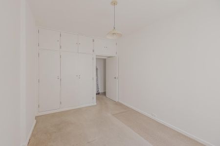 Quarto 1 de apartamento à venda com 2 quartos, 100m² em Jardim Paulista, São Paulo