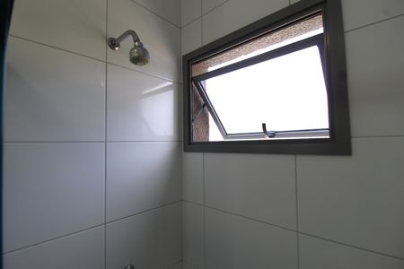 Banheiro de kitnet/studio à venda com 1 quarto, 25m² em Indianópolis, São Paulo