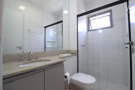 Banheiro de kitnet/studio à venda com 1 quarto, 25m² em Indianópolis, São Paulo