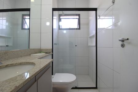 Banheiro de kitnet/studio à venda com 1 quarto, 25m² em Indianópolis, São Paulo