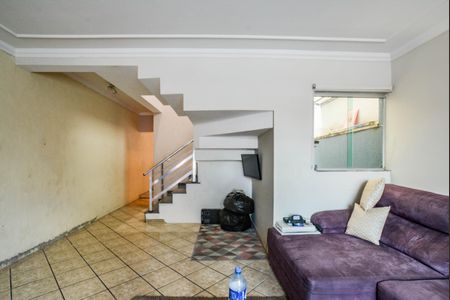 Casa à venda com 150m², 3 quartos e 2 vagas Casa à venda com 150m², 3 quartos e 2 vagasSala