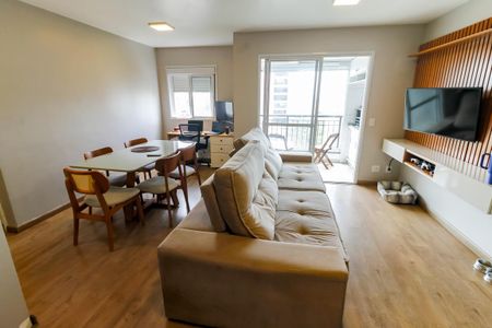 Sala de apartamento à venda com 2 quartos, 64m² em Vila Suzana, São Paulo