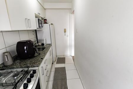 Apartamento para alugar com 64m², 2 quartos e 1 vaga Apartamento para alugar com 64m², 2 quartos e 1 vagaCozinha - Armários