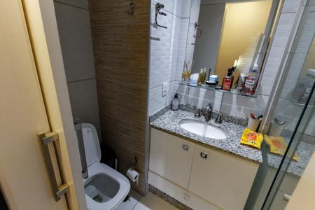 Apartamento para alugar com 64m², 2 quartos e 1 vaga Apartamento para alugar com 64m², 2 quartos e 1 vagaBanheiro da Suíte