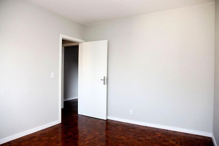 Quarto 1 de apartamento à venda com 2 quartos, 82m² em Menino Deus, Porto Alegre