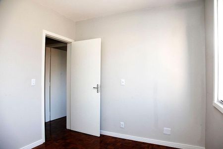 Quarto 2 de apartamento à venda com 2 quartos, 82m² em Menino Deus, Porto Alegre