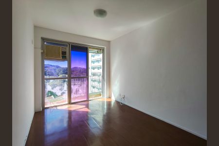 Apartamento à venda com 75m², 3 quartos e 1 vagaSala