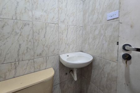 Casa para alugar com 130m², 3 quartos e 2 vagasBanheiro - Suíte