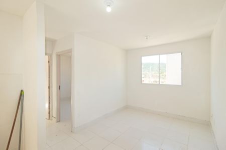 Sala de apartamento para alugar com 2 quartos, 50m² em Guaratiba, Rio de Janeiro
