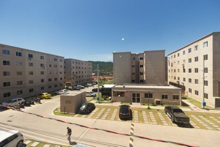 Vista da Sala de apartamento para alugar com 2 quartos, 50m² em Guaratiba, Rio de Janeiro