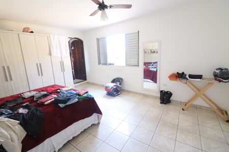 Casa à venda com 300m², 5 quartos e 2 vagasSuíte 1