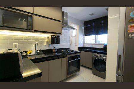 Apartamento à venda com 79m², 3 quartos e 2 vagasCozinha e Área de Serviço 