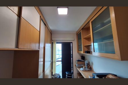 Apartamento para alugar com 120m², 3 quartos e 3 vagas Apartamento para alugar com 120m², 3 quartos e 3 vagasQuarto