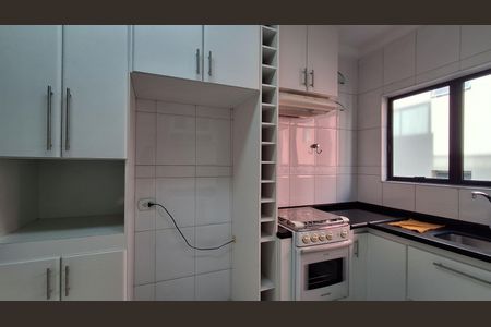 Apartamento para alugar com 120m², 3 quartos e 3 vagas Apartamento para alugar com 120m², 3 quartos e 3 vagasCozinha