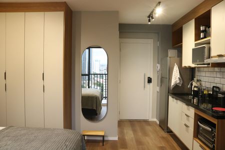 Quarto de kitnet/studio para alugar com 1 quarto, 26m² em Barra Funda, São Paulo