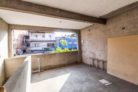Varanda de casa para alugar com 2 quartos, 110m² em Jardim Maria Beatriz, Carapicuíba