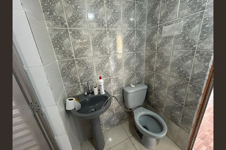 Casa para alugar com 70m², 2 quartos e sem vagaBanheiro da Suíte