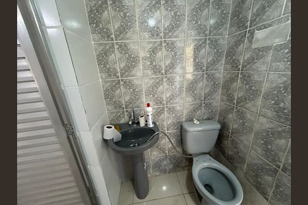 Casa para alugar com 70m², 2 quartos e sem vagaBanheiro da Suíte