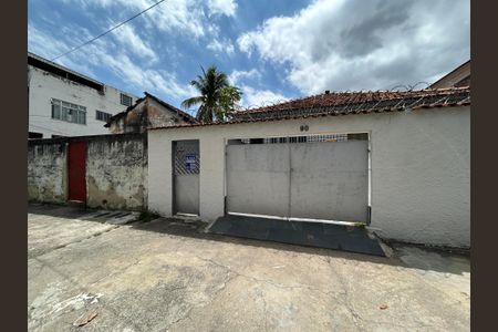 Casa para alugar com 38m², 1 quarto e sem vagaFachada + plaquinha