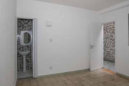 Casa à venda com 75m², 2 quartos e sem vagaSuíte