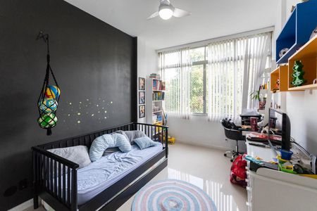 Apartamento à venda com 113m², 3 quartos e 1 vagaQuarto 2