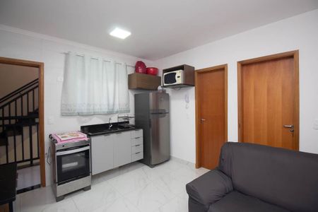 Sala / Cozinha  de kitnet/studio para alugar com 1 quarto, 31m² em Vila Leonor, São Paulo