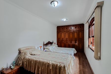 Casa à venda com 220m², 3 quartos e 5 vagasQuarto 4 - Suíte