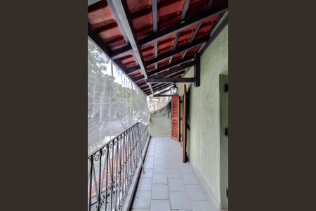 Casa à venda com 220m², 3 quartos e 5 vagasVaranda do Quarto 2