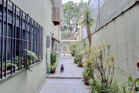 Casa à venda com 220m², 3 quartos e 5 vagasÁrea externa