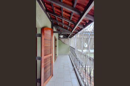 Casa à venda com 220m², 3 quartos e 5 vagasVaranda do Quarto 1