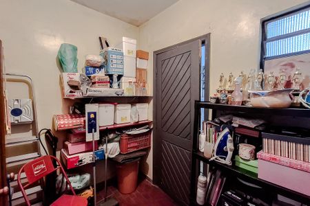 Casa à venda com 220m², 3 quartos e 5 vagasQuarto de Serviço