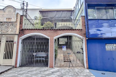 Casa à venda com 220m², 3 quartos e 5 vagasFachada - Plaquinha