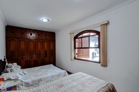 Casa à venda com 220m², 3 quartos e 5 vagasQuarto 4 - Suíte