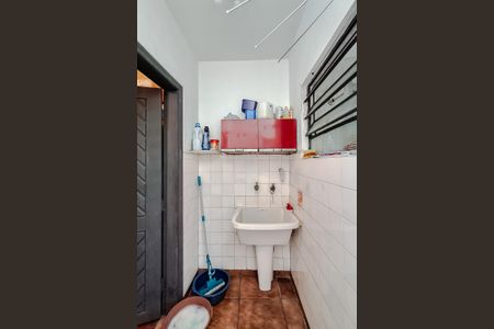 Casa à venda com 220m², 3 quartos e 5 vagasÁrea de Serviço