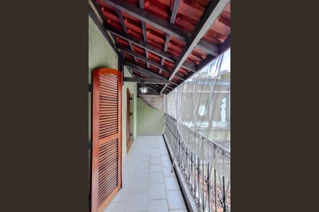 Casa à venda com 220m², 3 quartos e 5 vagasVaranda do Quarto 2