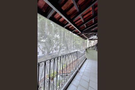 Casa à venda com 220m², 3 quartos e 5 vagasVaranda do Quarto 2