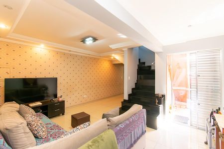 Casa à venda com 109m², 3 quartos e 2 vagasSala