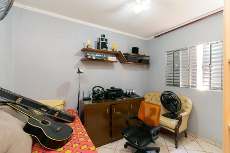 Casa à venda com 109m², 3 quartos e 2 vagasQuarto 3
