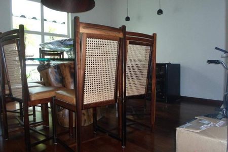 Casa à venda com 4 quartos, 450m² em Vila Alexandria, São Paulo