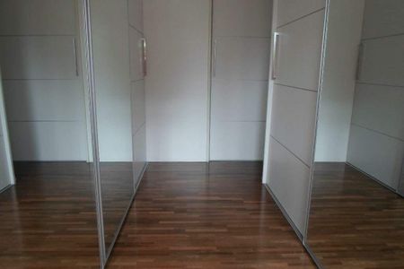 Casa à venda com 4 quartos, 450m² em Vila Alexandria, São Paulo