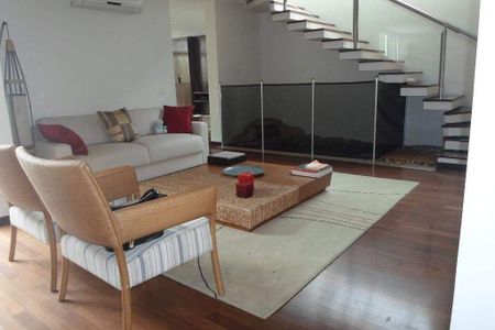 Casa à venda com 4 quartos, 450m² em Vila Alexandria, São Paulo