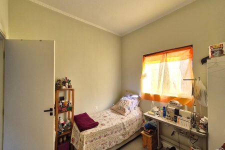 Casa à venda com 190m², 4 quartos e 3 vagas Casa à venda com 190m², 4 quartos e 3 vagasQuarto 1