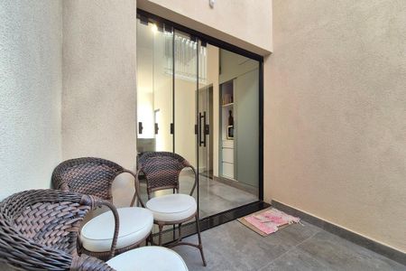 Casa à venda com 190m², 4 quartos e 3 vagas Casa à venda com 190m², 4 quartos e 3 vagasÁrea comum