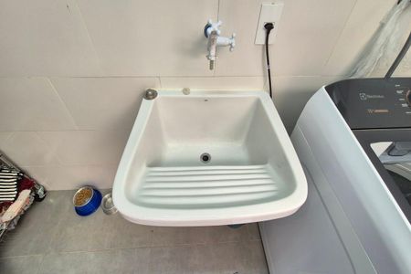 Casa à venda com 190m², 4 quartos e 3 vagas Casa à venda com 190m², 4 quartos e 3 vagasÁrea de Serviço