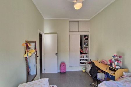 Casa à venda com 190m², 4 quartos e 3 vagas Casa à venda com 190m², 4 quartos e 3 vagasQuarto 3